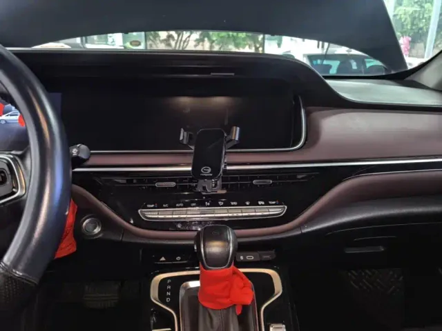 GAC Trumpchi M6 — Фото автомобиля 12