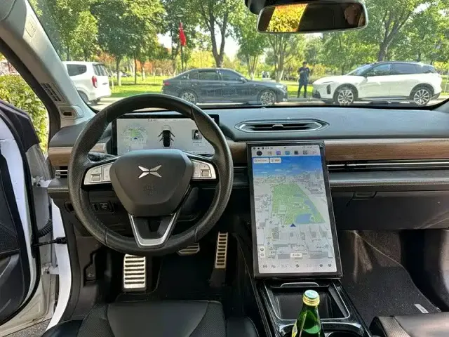 Xpeng P5 — Фото автомобиля 11