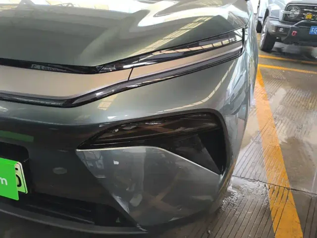 BYD Tang L — Фото автомобиля 23
