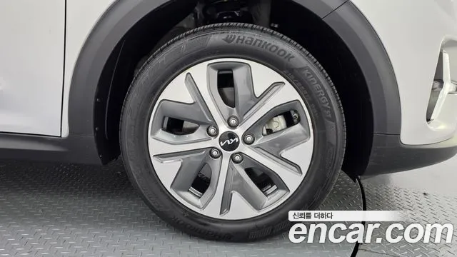 Kia Niro — Фото автомобиля 6