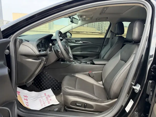 Buick Regal — Фото автомобиля 7