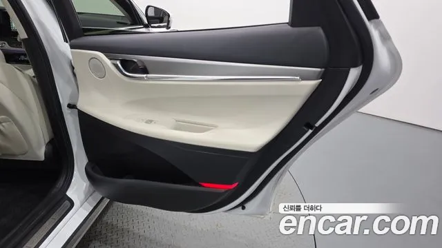Hyundai Grandeur (New) Hybrid — Фото автомобиля 14