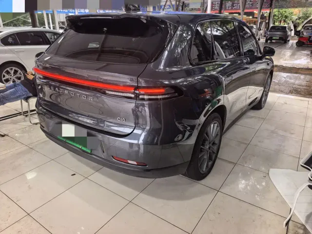 Leapmotor C10 — Фото автомобиля 18
