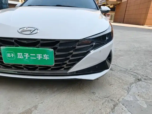 Hyundai Elantra — Фото автомобиля 23