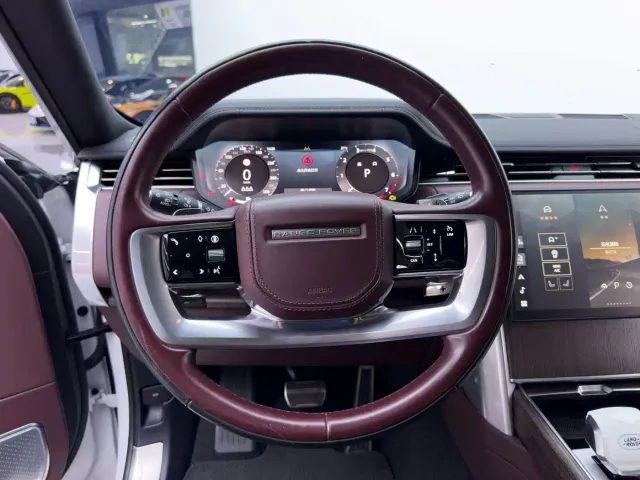 Land Rover Range Rover — Фото автомобиля 16