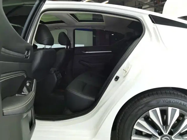 Nissan Teana 2022 2.0L XL-TLS Comfort Edition — Фото автомобиля 11