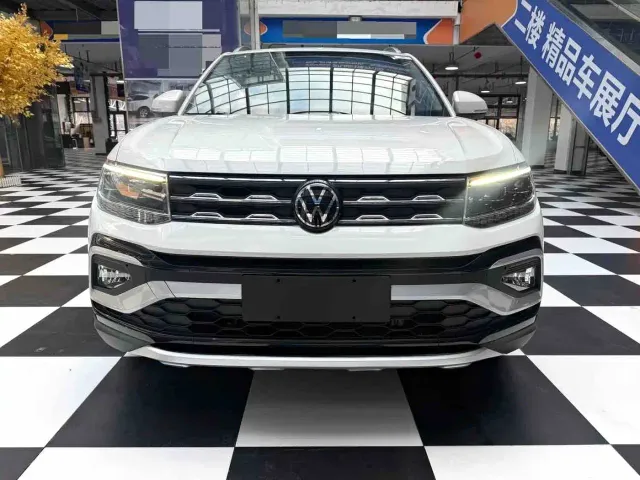 Volkswagen T-Cross — Фото автомобиля 2