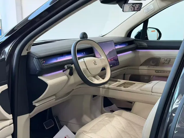 Nio ES8 — Фото автомобиля 9