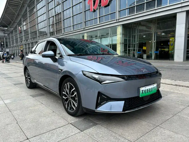 Xpeng P5 — Фото автомобиля 3