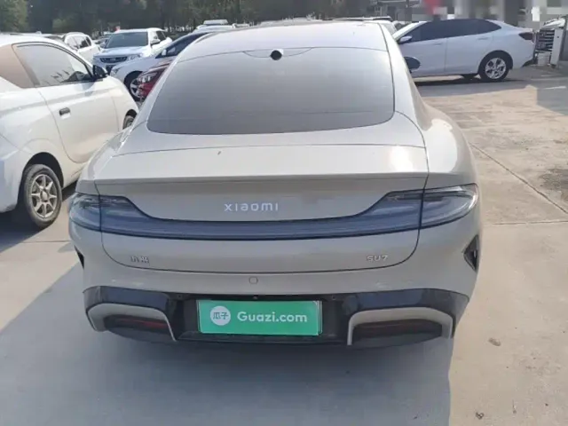 Xiaomi SU7 — Фото автомобиля 5