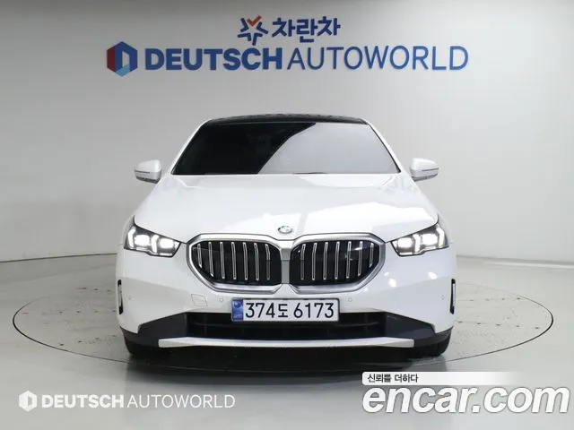 BMW 5 Series G60 — Фото автомобиля 3