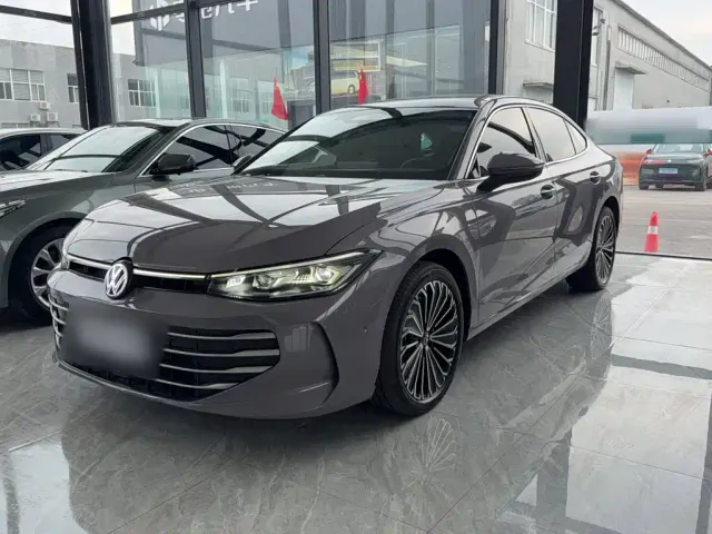Volkswagen Passat — Фото автомобиля 5