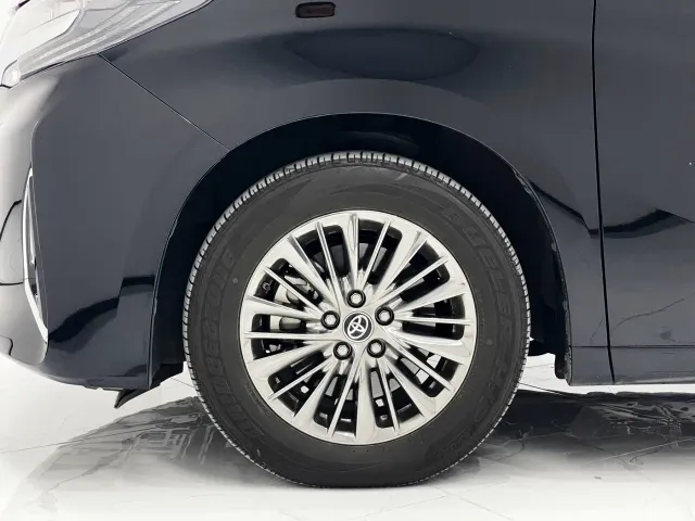 Toyota Alphard — Фото автомобиля 5