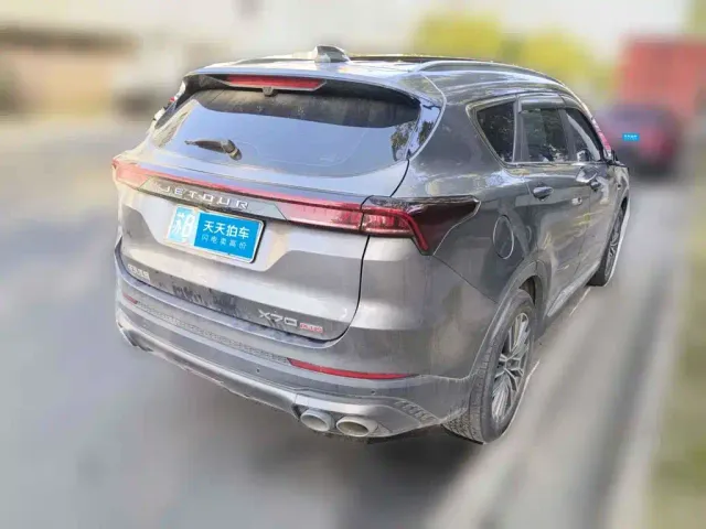 Jetour X70 Plus — Фото автомобиля 2