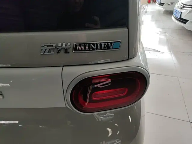 Wuling Hongguang Mini EV — Фото автомобиля 7