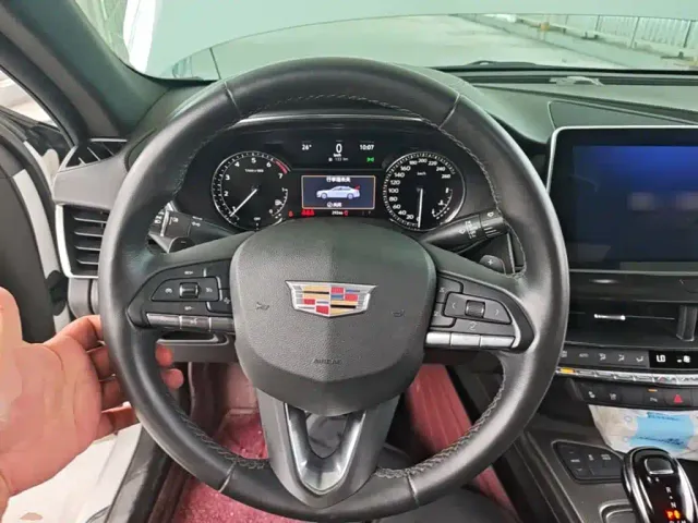 Cadillac CT5 — Фото автомобиля 10