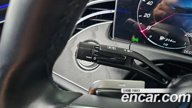 Mercedes-Benz E-Class — Фото автомобиля 24