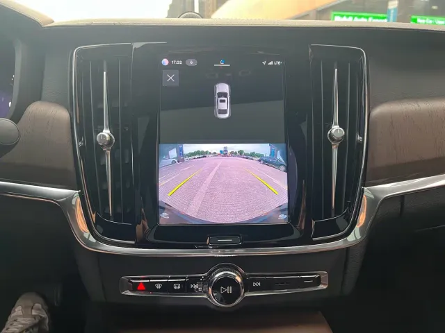 Volvo S90 — Фото автомобиля 16