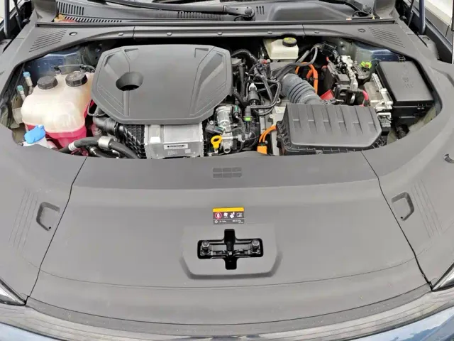 Geely Galaxy Xingyao 8 — Фото автомобиля 10