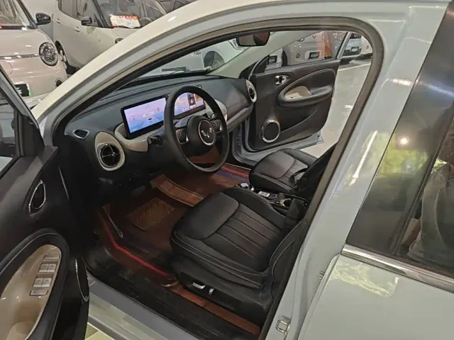 Wuling Bingo — Фото автомобиля 14