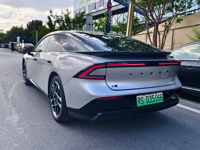 Xpeng P7+ — Фото автомобиля 5