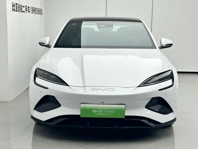 BYD Seal — Фото автомобиля 2