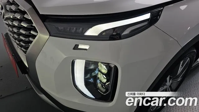Hyundai Palisade Palisade Дизель 2.2 2WD — Фото автомобиля 18