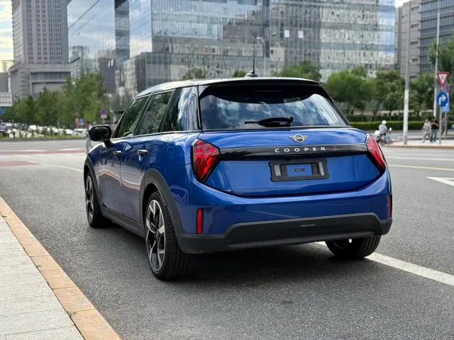 MINI Hatch — Фото автомобиля 6