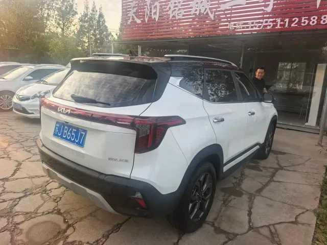 Kia Seltos — Фото автомобиля 4