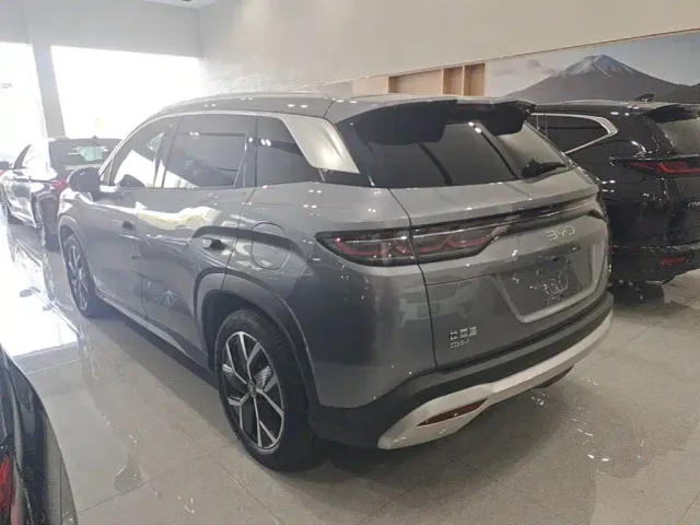 BYD Song L DM-i — Фото автомобиля 4