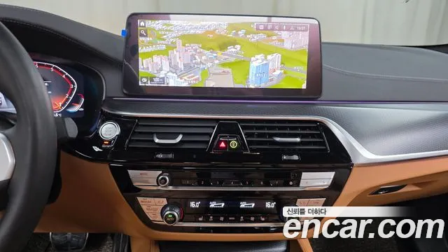 BMW 5 Series G30 — Фото автомобиля 19