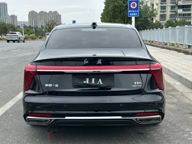Hongqi H5 — Фото автомобиля 5