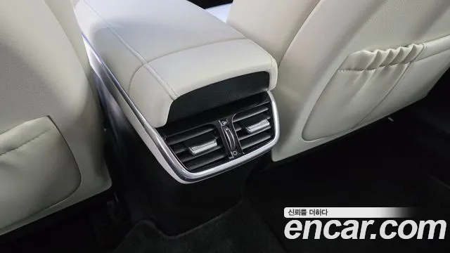 Hyundai Grandeur New — Фото автомобиля 27