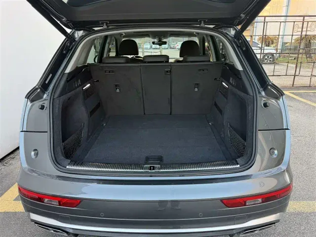 Audi Q5L — Фото автомобиля 10