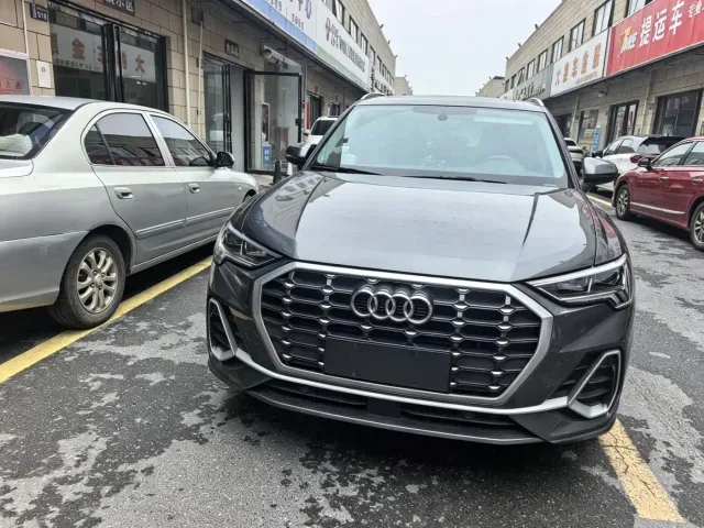 Audi Q3 — Фото автомобиля 2