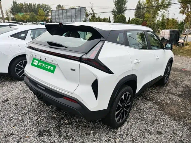 Geely Boyue — Фото автомобиля 6