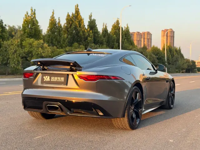 Jaguar F-Type — Фото автомобиля 6