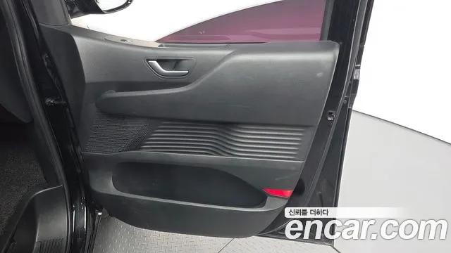 Hyundai Staria — Фото автомобиля 13