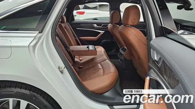 Audi A6 45 TFSI quattro Premium — Фото автомобиля 9