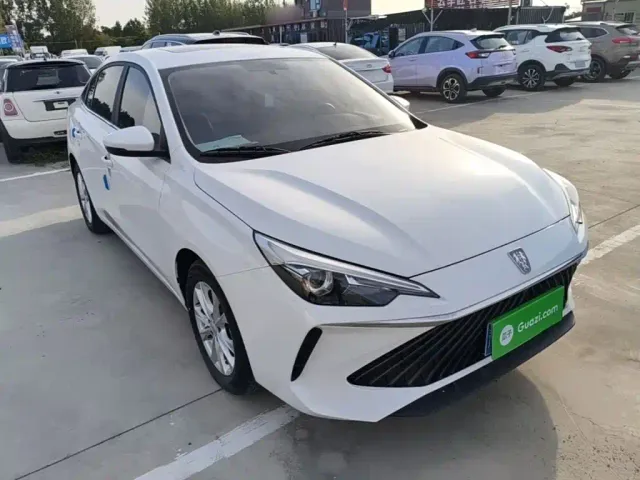 Roewe i5 — Фото автомобиля 3
