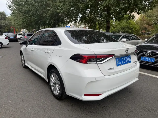 Toyota Corolla — Фото автомобиля 5