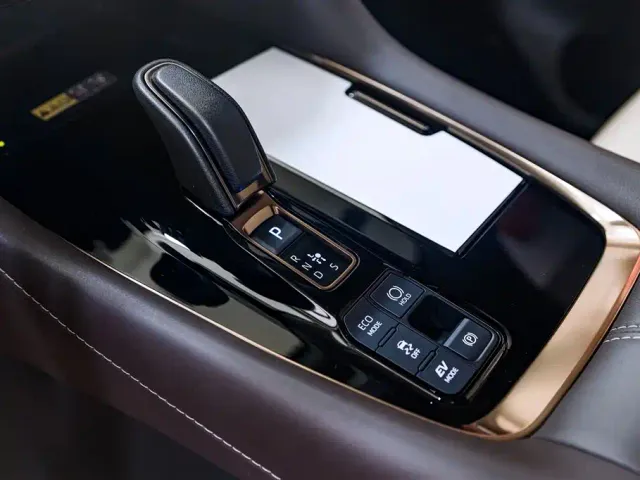 Toyota Vellfire — Фото автомобиля 14