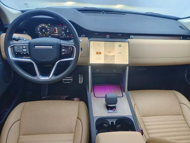Land Rover Discovery Sport — Фото автомобиля 10