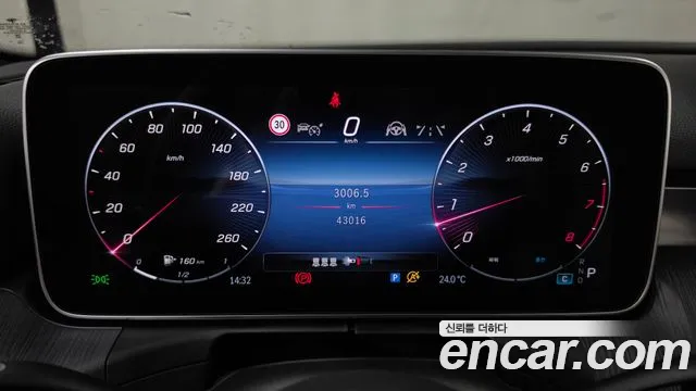 Mercedes-Benz C-Class — Фото автомобиля 8