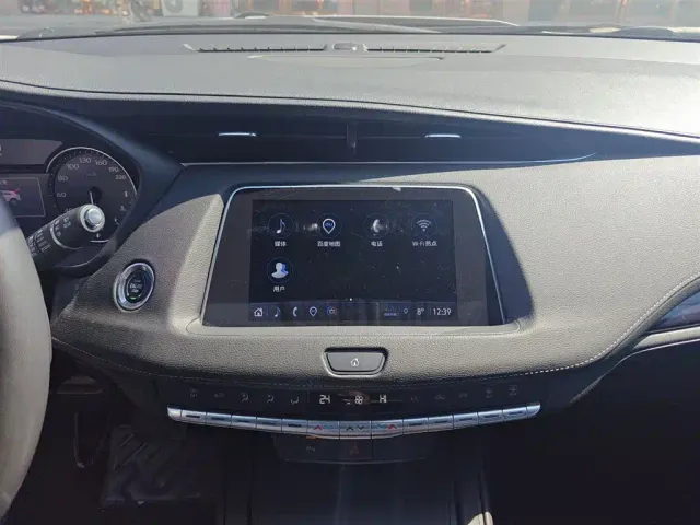 Cadillac XT4 — Фото автомобиля 12