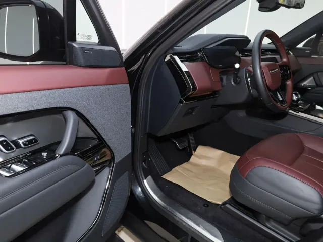 Land Rover Range Rover Sport — Фото автомобиля 7