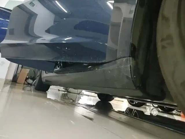 Tesla Model 3 — Фото автомобиля 20