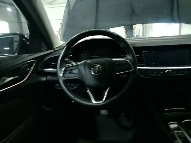 Buick Regal — Фото автомобиля 10
