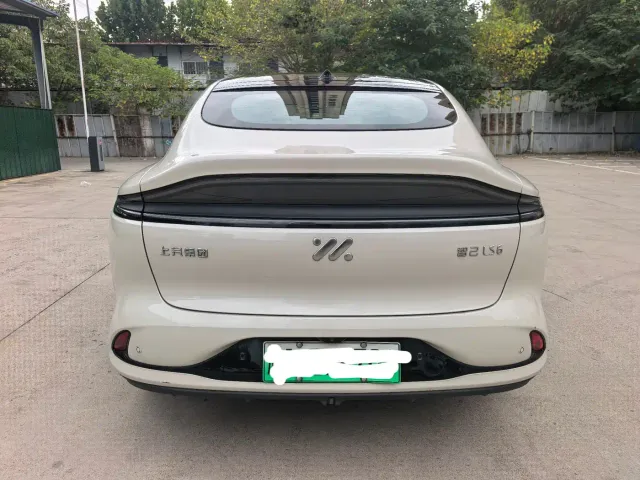 IM Motors LS6 — Фото автомобиля 10
