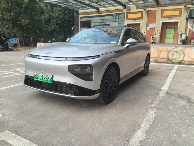 Фотография автомобиля — Xpeng G9